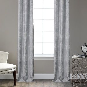 Total Blackout curtains by Heaveldik